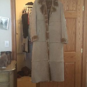 Full length genuine leather lining 100% acrylic